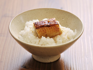 うなぎが乗ったご飯